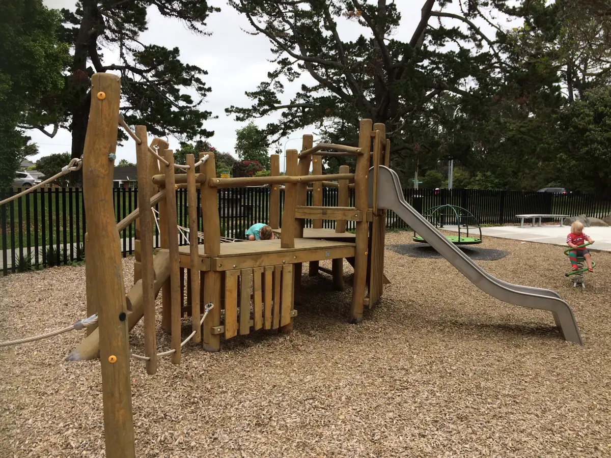 Craigavon Park playground photo