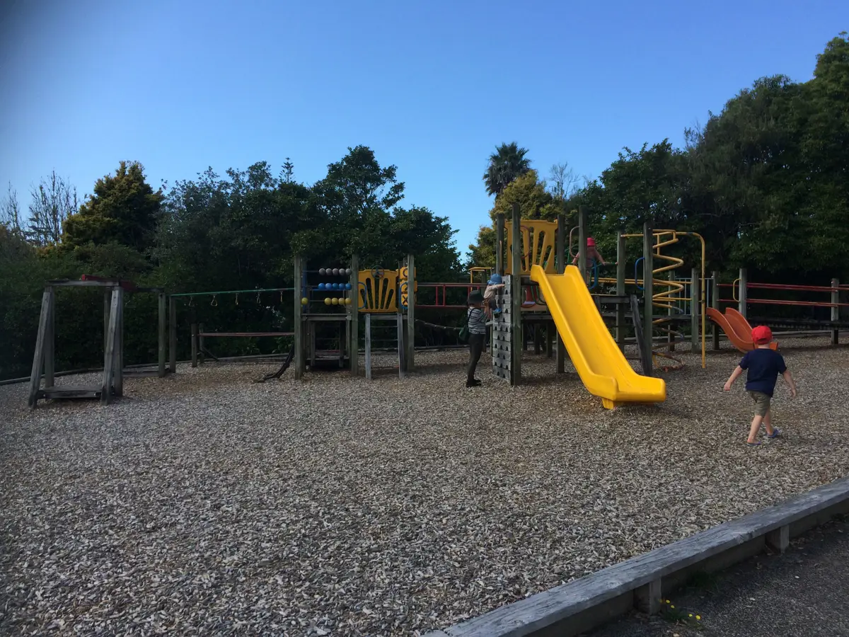 Robert Knox Memorial Park playground photo
