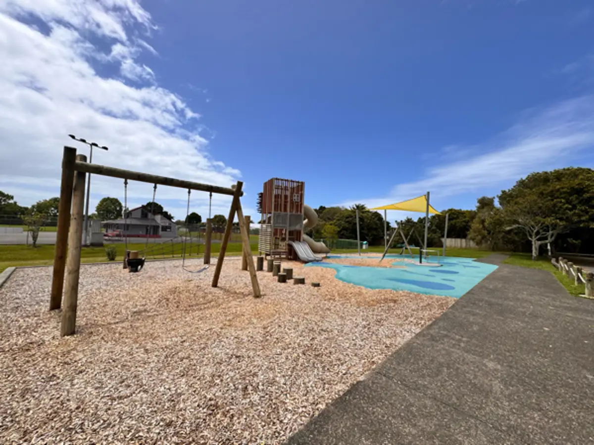 Photo of Edith Hopper Park by KamiK