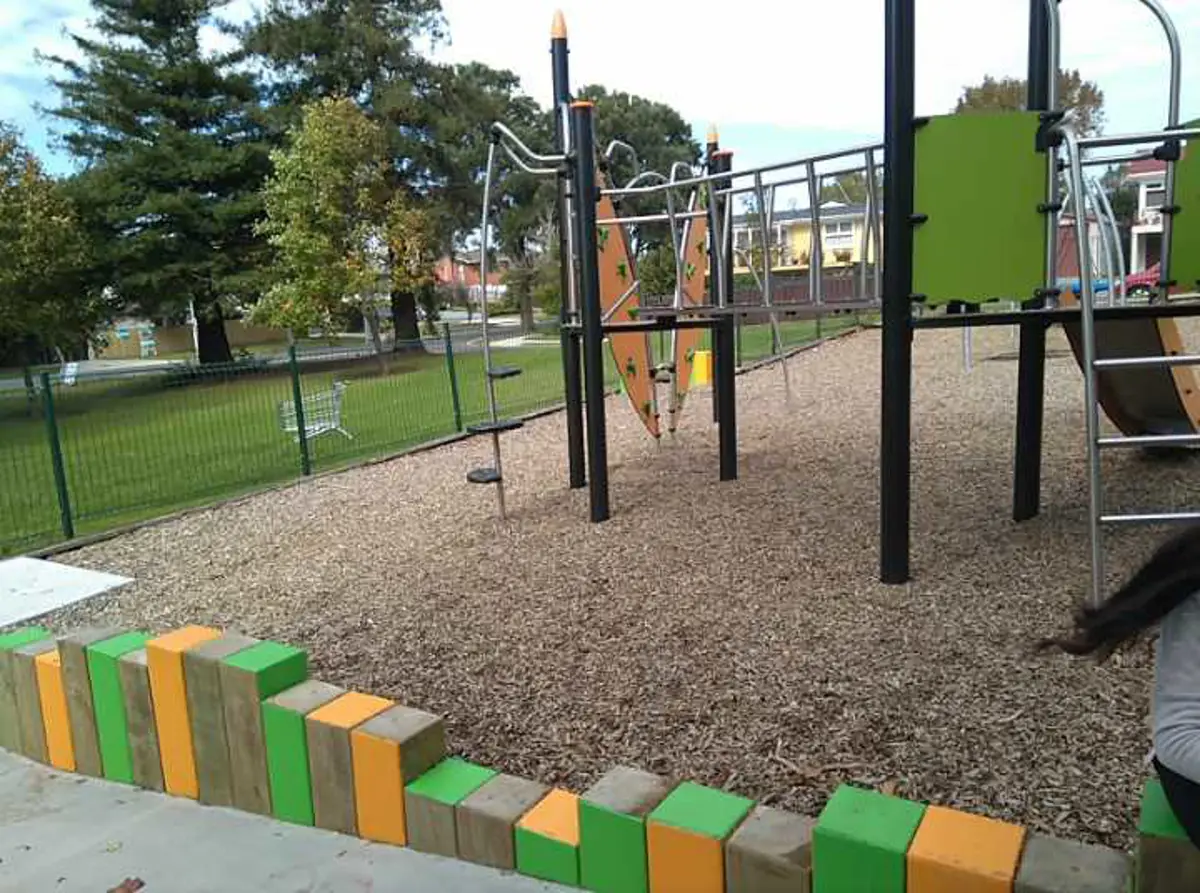 Photo of Blyton Lane Playground by OlayaN