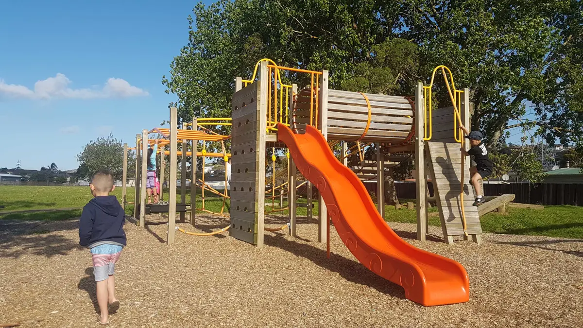 Dissmeyer Drive Playground playground photo