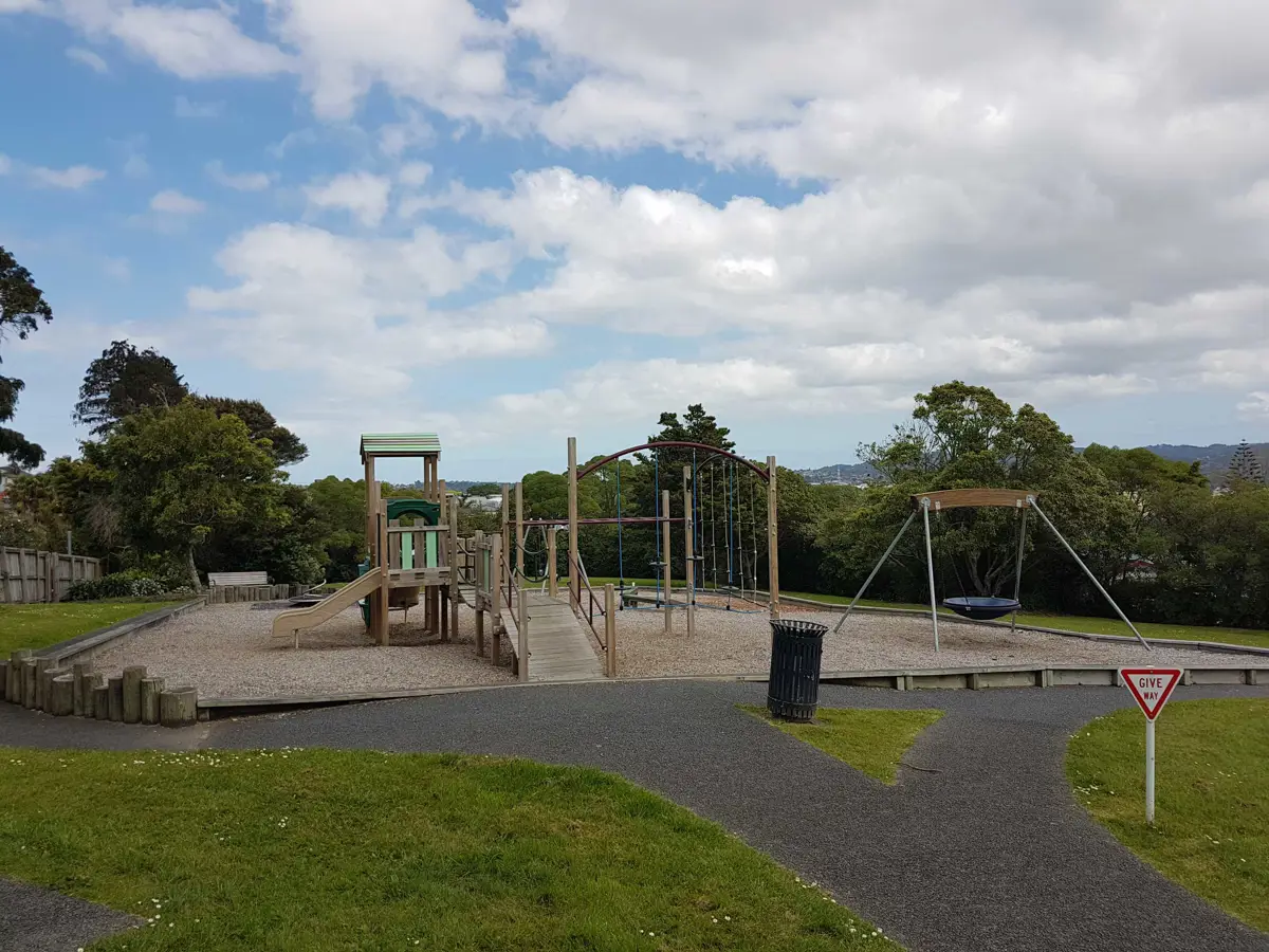 Henry Reserve playground photo