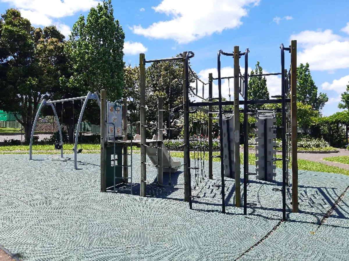 Belmont Rose Gardens playground photo