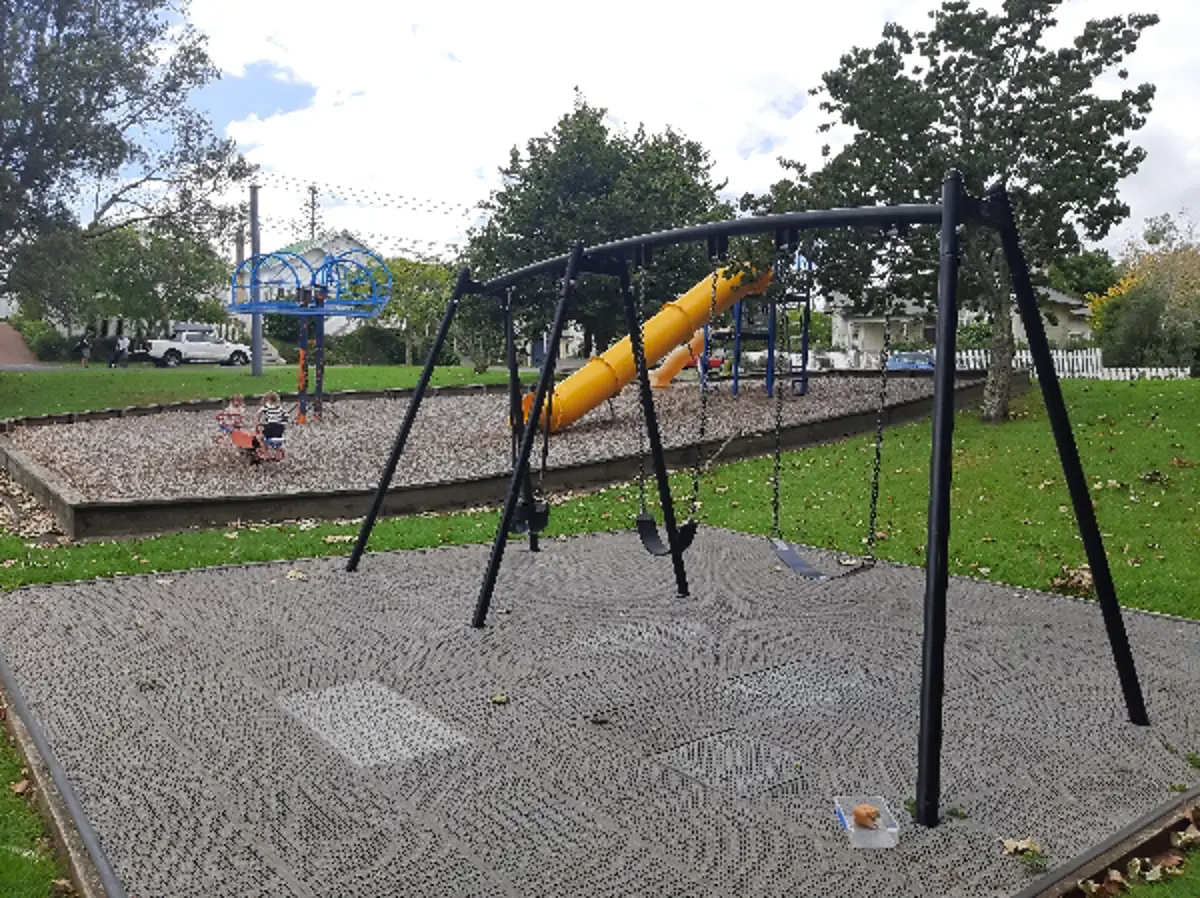 Photo of Allenby Playground by thecyberpr