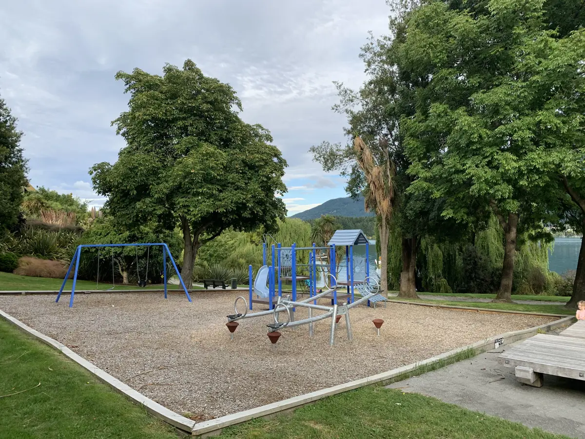 Bay View Road Playground playground photo