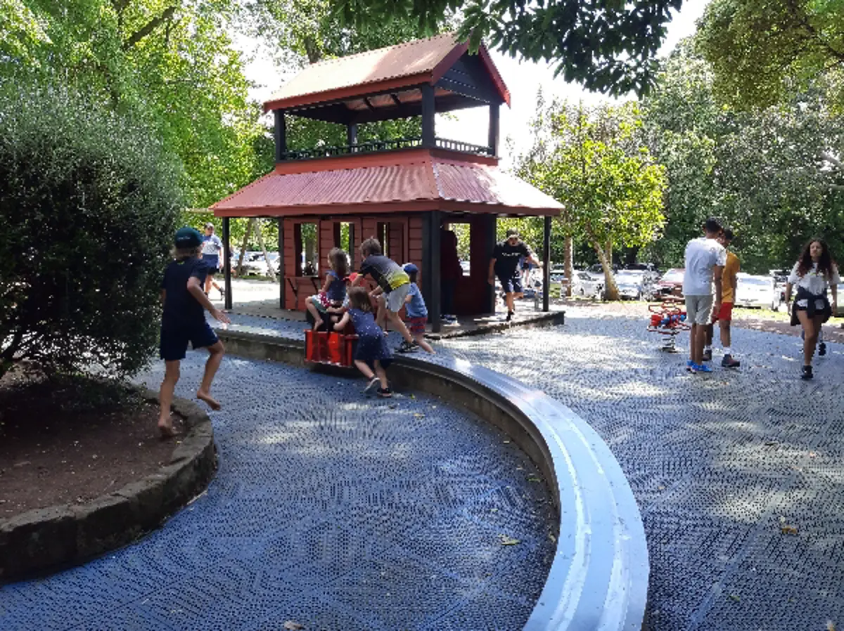 Photo of Cornwall Park Playground by thecyberpr