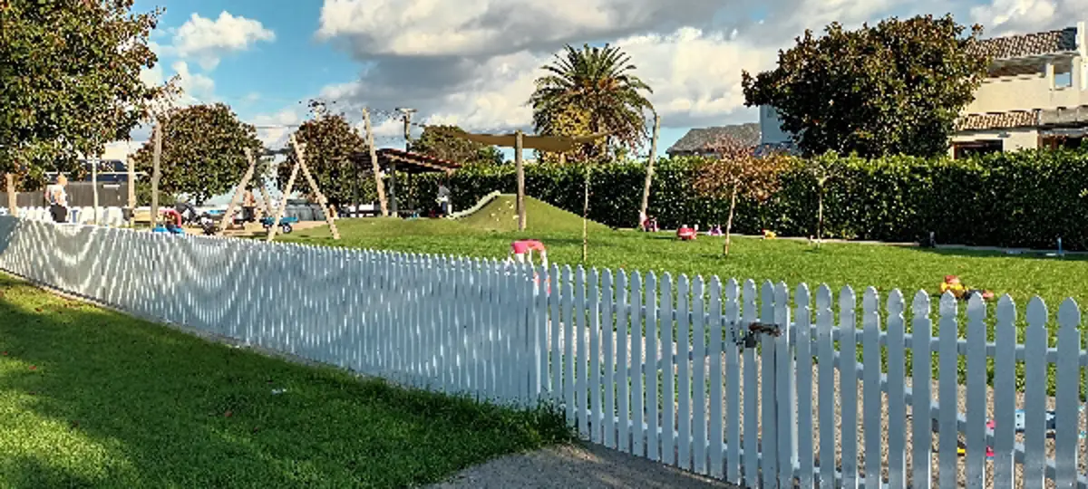 Photo of Lake Town Green by deryd