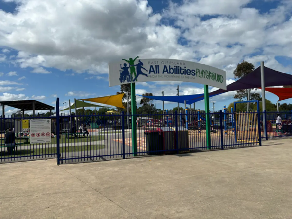 Davison Oval playground photo