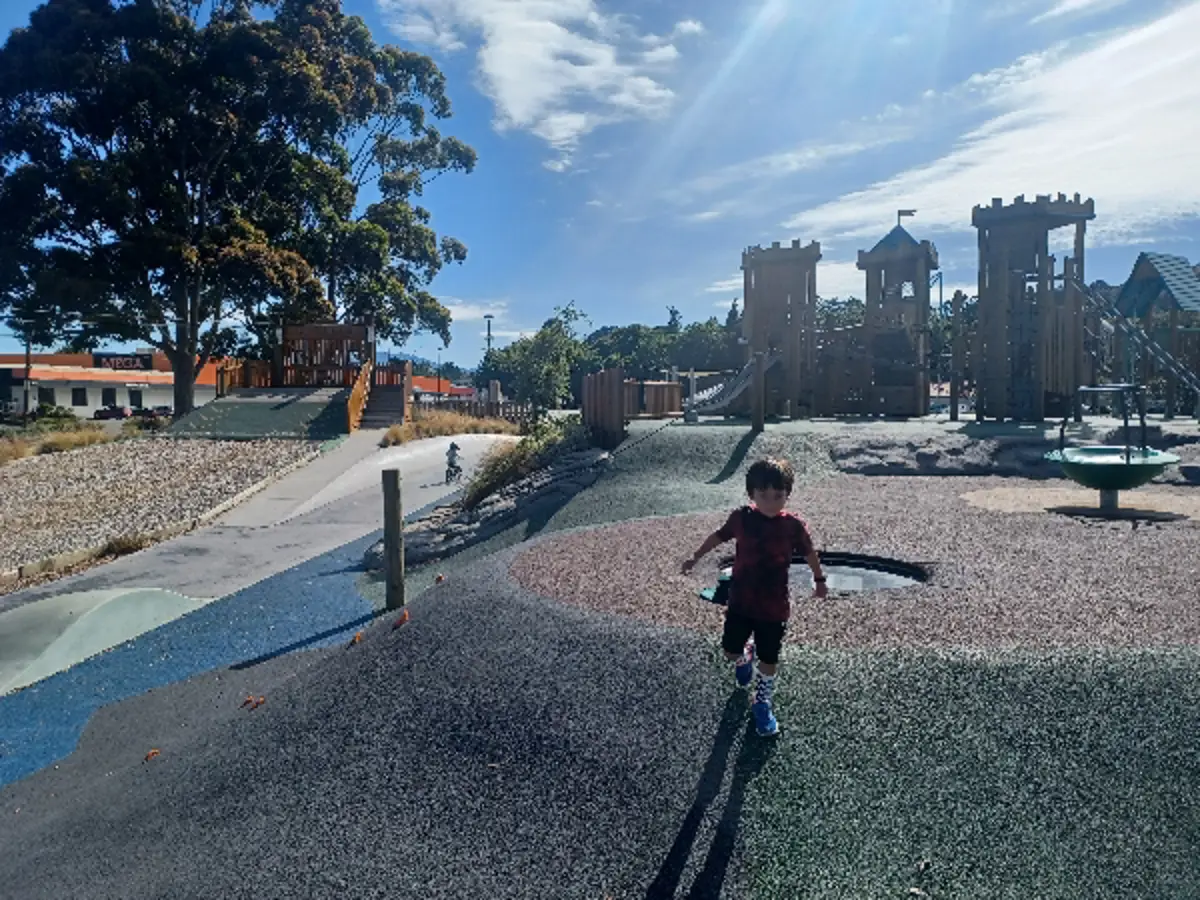 Maidstone Park Front playground photo