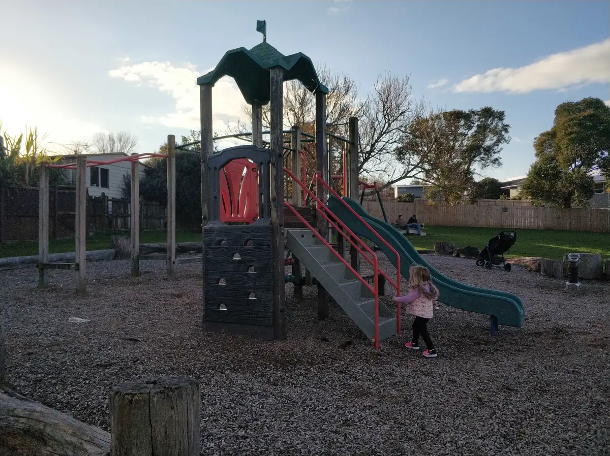 Photo of Beechdale Crescent Playground by SolangeF