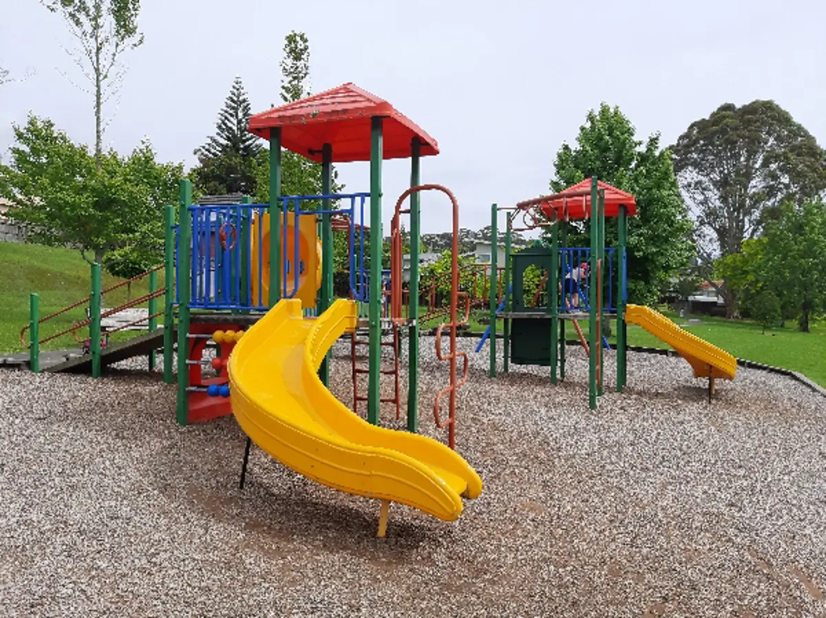 Knightsbridge Reserve playground photo